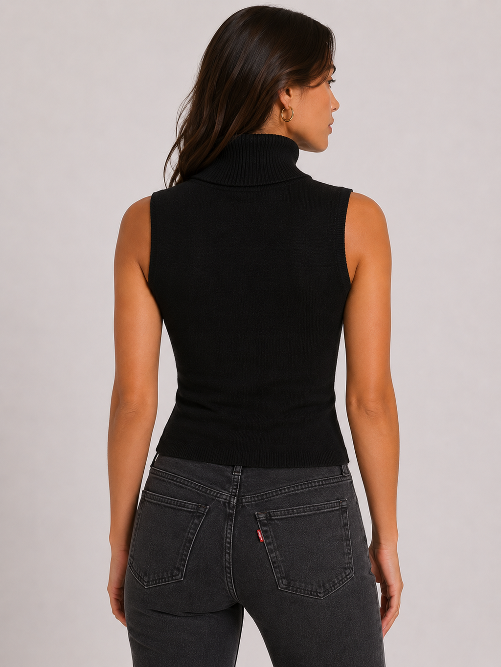 Top smanicato con collo alto Excellent
