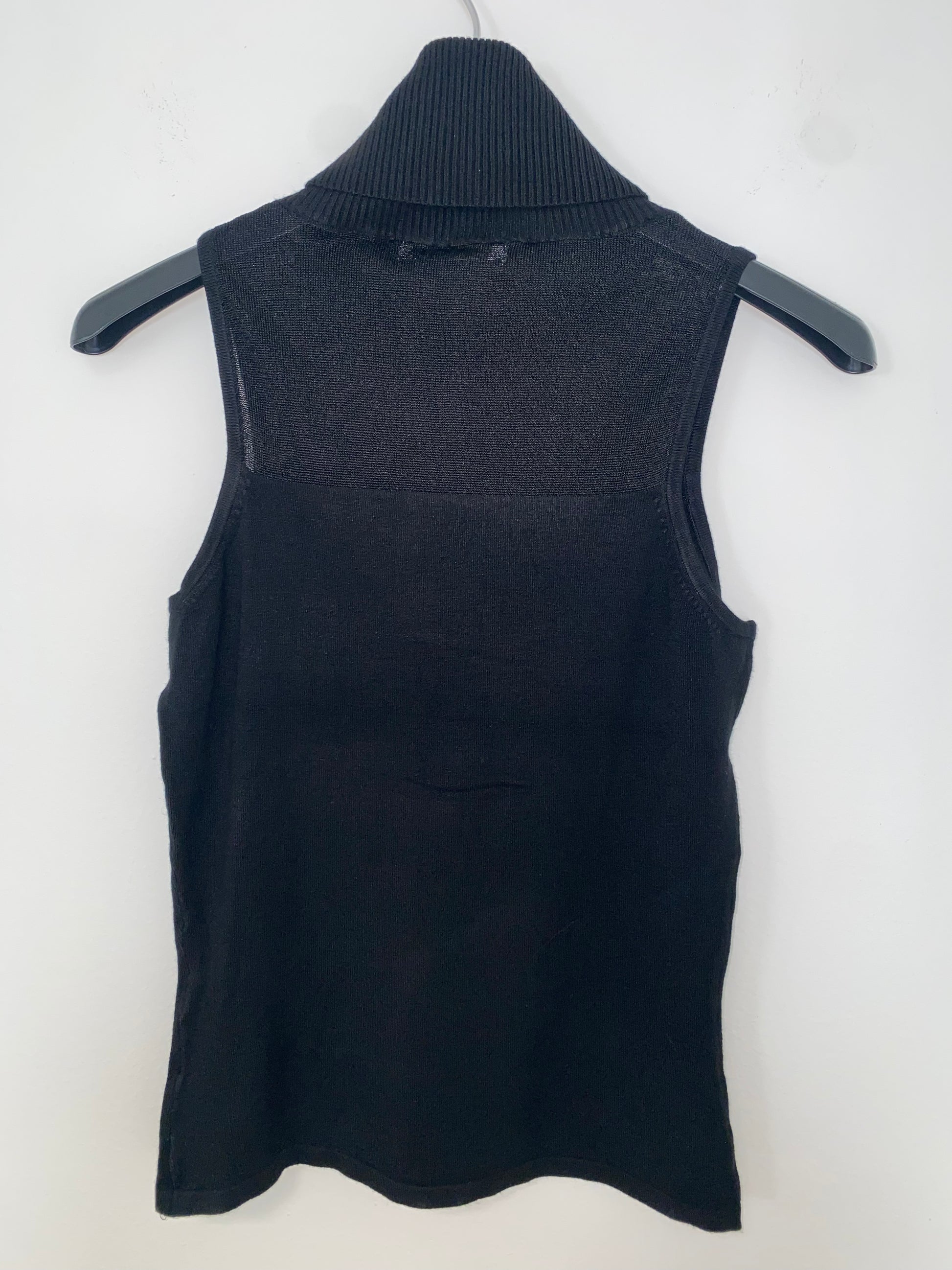 Top smanicato con collo alto - Excellent