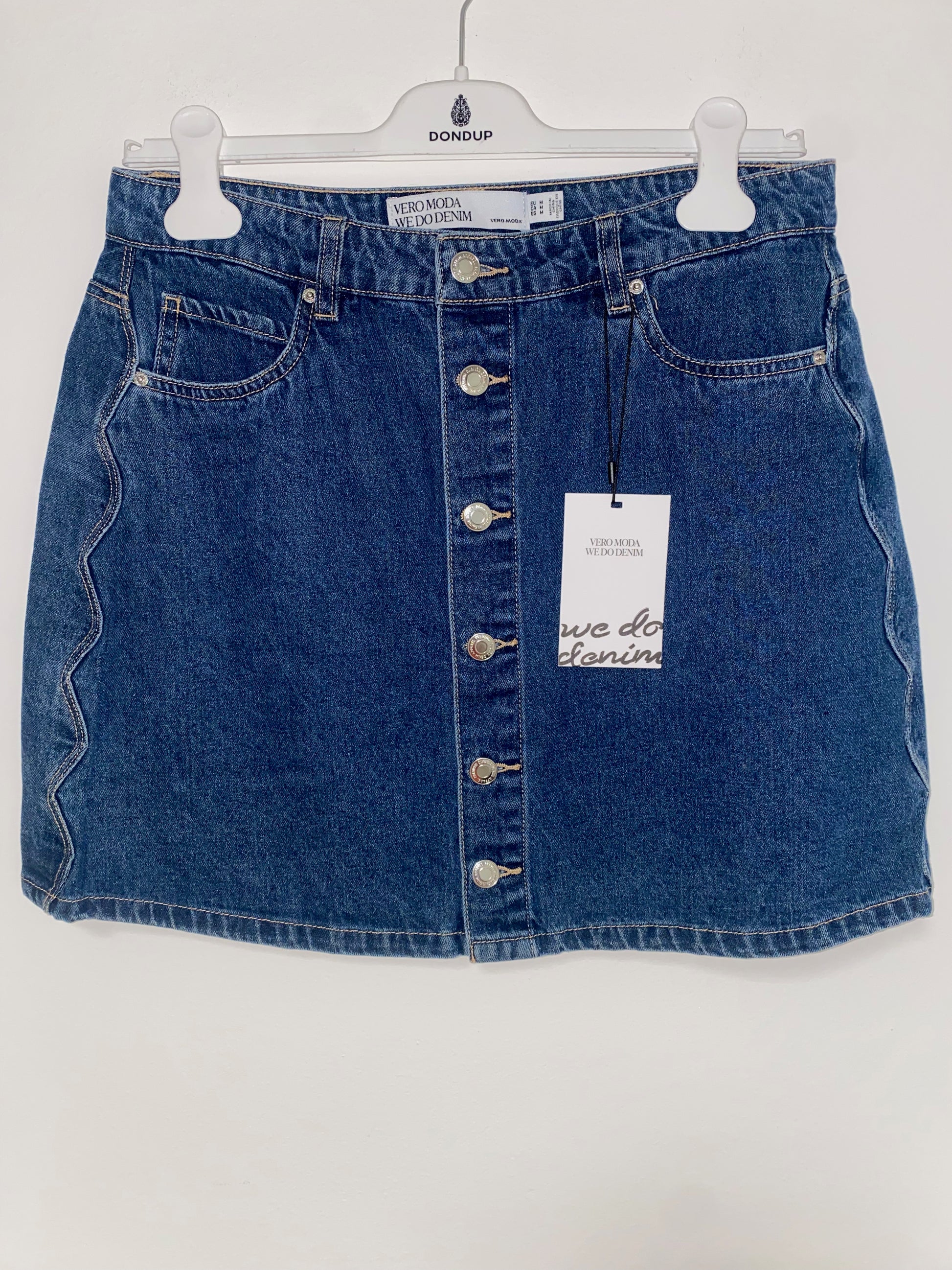 Gonna in denim con bottoni frontali - Vero moda